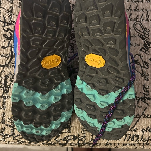 New Balance Fresh Foam Hierro - Picture 7 of 9